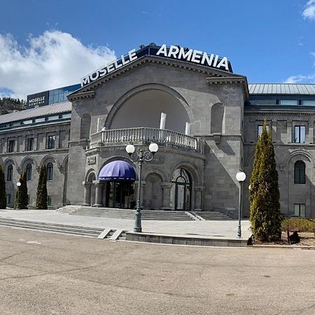 Armenia Hotel Джермук Екстериор снимка