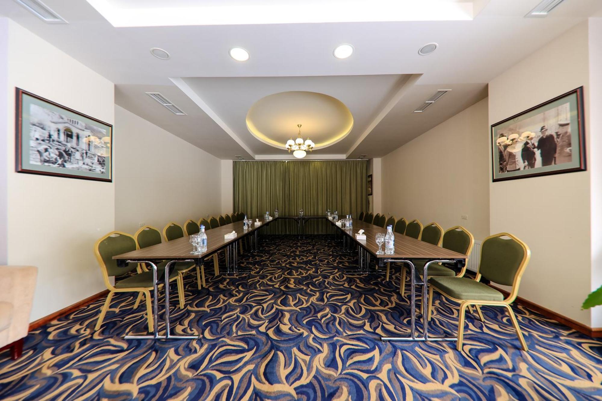 Armenia Hotel Джермук Екстериор снимка